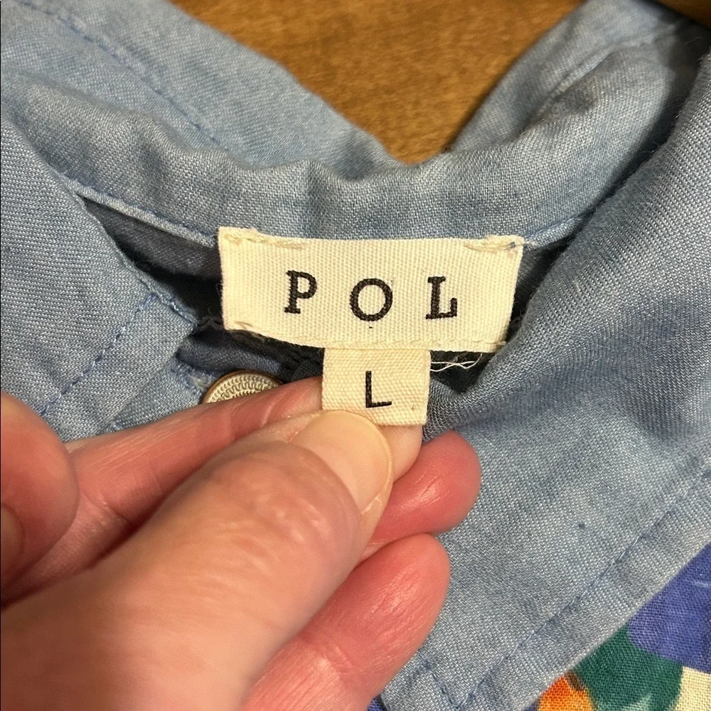 POL Boho Floral Patchwork Blouse Blue Chambray Crochet Lace 1/4 Button L
V - Picture 5 of 14